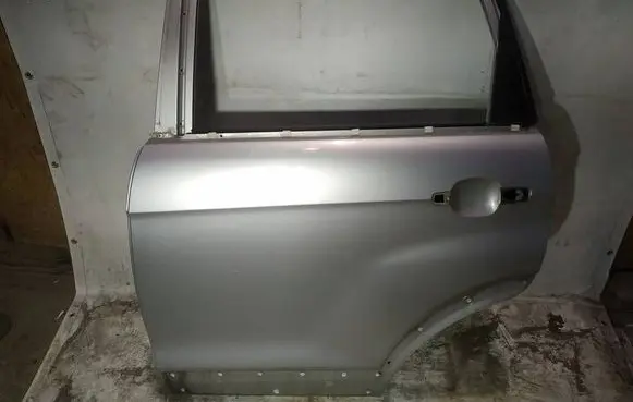 Chevrolet Captiva Rear door pilkos