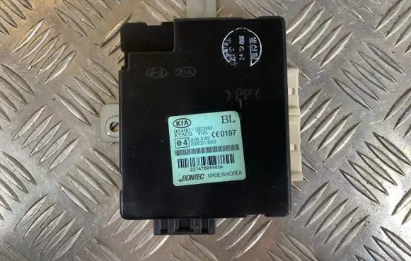 KIA Sorento Other control units/modules 954003E300 22747004985A A000193