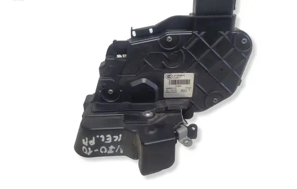 Volvo V70 Front door lock 31253674 A048317 986904104