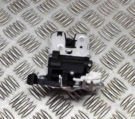 Audi A4 S4 B9 8W Tailgate/trunk/boot lock/catch/latch 8W0827503