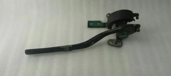 Volkswagen Touareg I Tailgate/trunk/boot hinge 7L6827301C