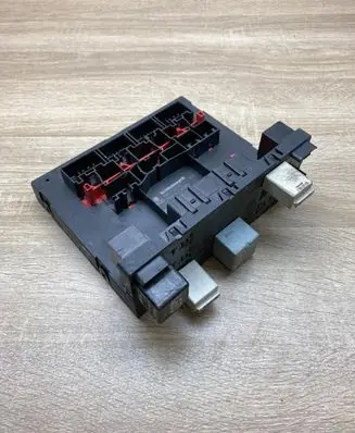 Volkswagen Touran I Comfort/convenience module 1K0937049T