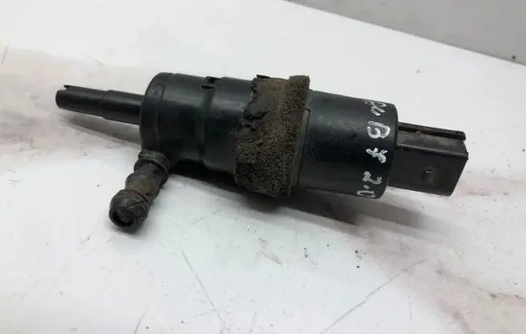 Audi A4 S4 B7 8E 8H Headlight washer pump 3B7955681 001016