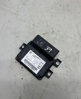 Volkswagen PASSAT B6 Hand brake control module 3C8907801E GN001086090 17767601A