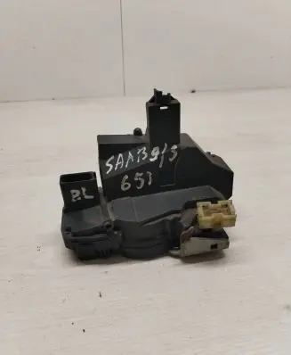 Saab 9-3 Ver2 Front door lock (next to the handle) E557