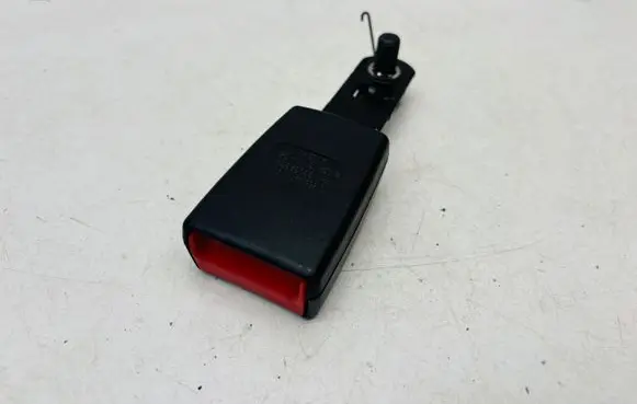 Volkswagen Touran II Rear seatbelt buckle 1T0858492E