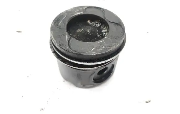 BMW X5 E53 Piston 8408