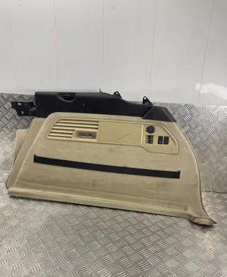 Volkswagen Touareg II Trunk/boot lower side trim panel 7P6867038D 706077 040901