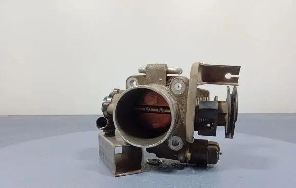 Opel Frontera B Throttle body valve 96543076