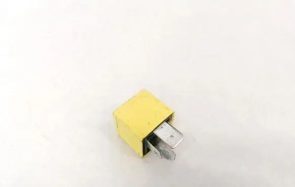 Opel Signum Other relay 90226846 V23134-J52-X369