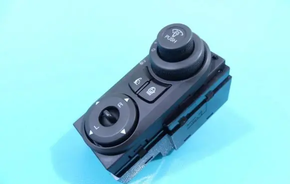 Chevrolet Captiva Electric window control switch 46222G10 IMPRK1341250