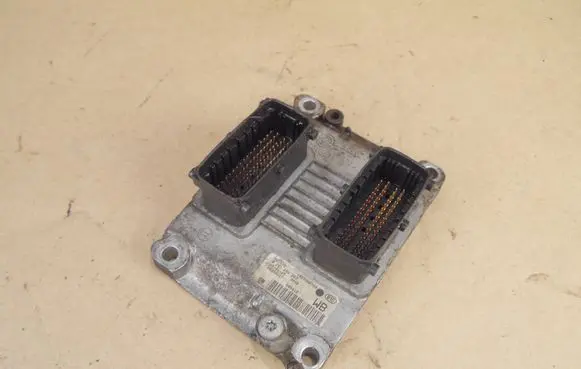 Opel Corsa C Engine control unit/module 0261208393 1039S08729 55354327