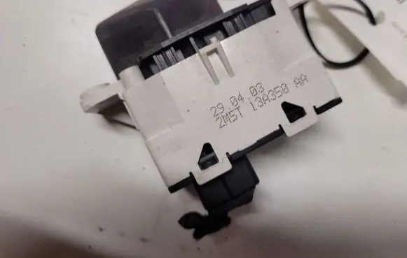 Ford Focus Hazard light switch 2M5T13A350AA