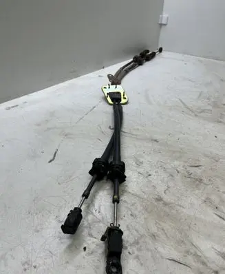 Toyota Avensis T250 Gear shift cable linkage