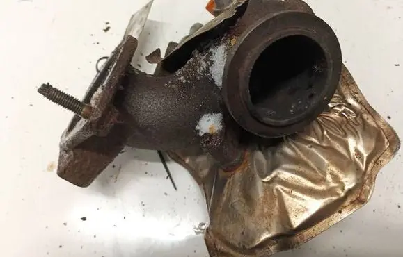 Renault Scenic III - Grand scenic III Exhaust manifold 