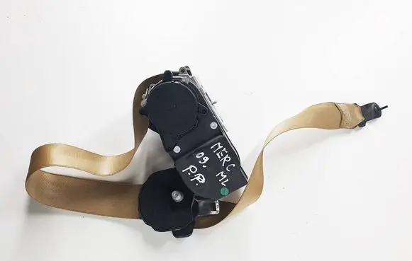 Mercedes-Benz ML W164 Front seatbelt