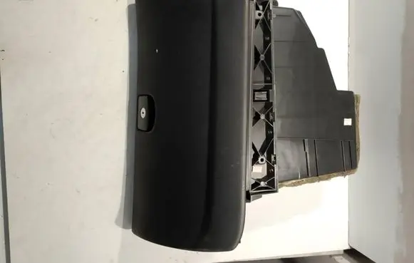 Peugeot 407 Glove box 12121211