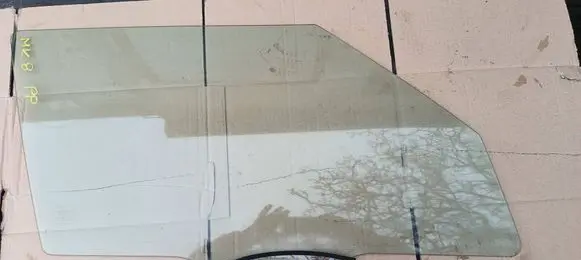 Suzuki Swift III Front door window glass four-door 