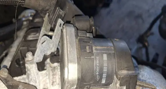 Jeep Grand Cherokee (WK) EGR valve 00005320C5 AC5063451521