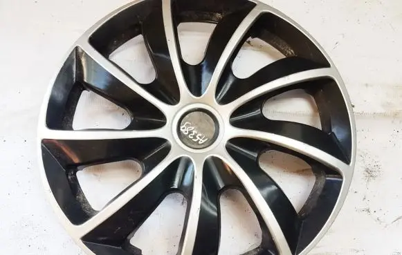 Audi A3 S3 8L R15 wheel hub/cap/trim 