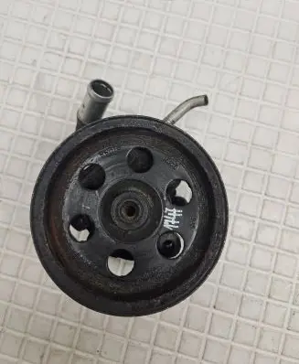 Chrysler 300 - 300C Power steering pump 51630P