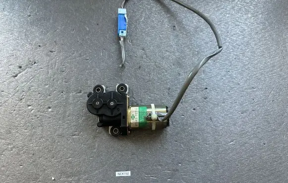 Nissan Patrol Y61 Seat adjustment motor 8734372T10