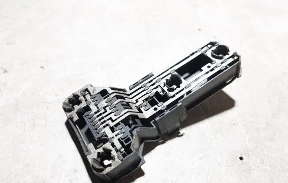 Volkswagen PASSAT B5 Tail light bulb cover holder 3B9945257
