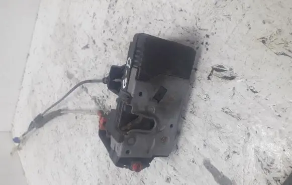 Opel Zafira A Rear door lock