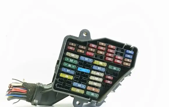 Audi A6 S6 C5 4B Fuse module