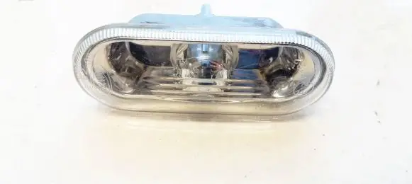 Volkswagen Golf IV Front fender indicator light 1J0949117