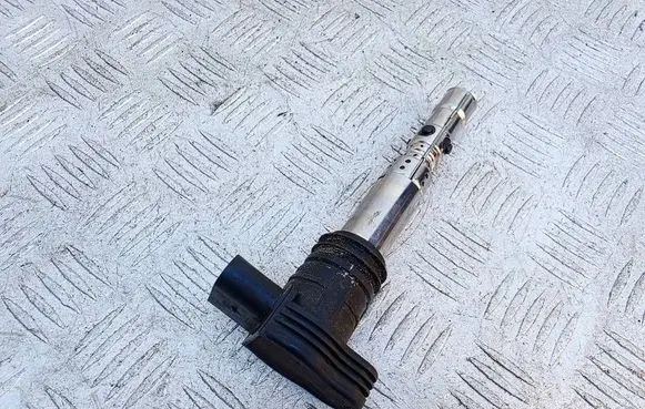 Audi TT Mk1 High voltage ignition coil 06A905115D