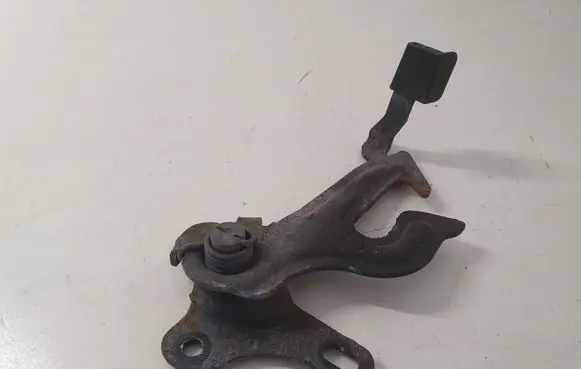 Volvo S80 Engine bonnet (hood) release handle 30779840