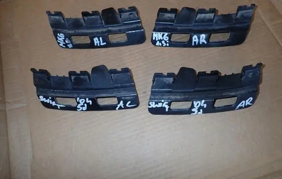 Suzuki Swift I Front bumper mounting bracket 
