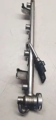Audi A4 S4 B6 8E 8H Fuel main line pipe 06B133681L