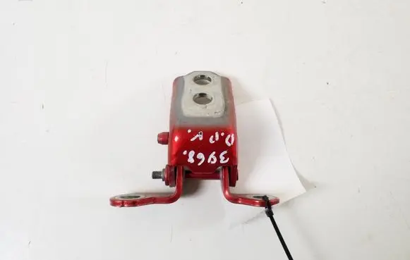 Renault Kadjar Front door upper hinge