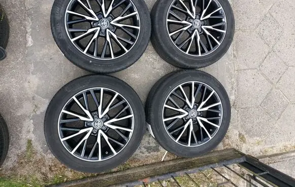 Toyota C-HR I R18 alloy rim
