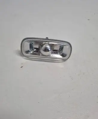 Audi A6 S6 C6 4F Front fender indicator light 8E0949127