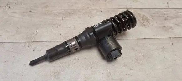 Mitsubishi Grandis Fuel injector 03G130073G