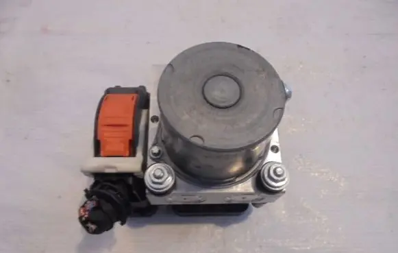 Peugeot 3008 II ABS Pump 9686111180