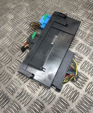 BMW X1 E84 Comfort/convenience module 9305739 061113 106818