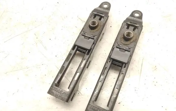 Audi A2 Seat belt adjustment rail 8Z0857833