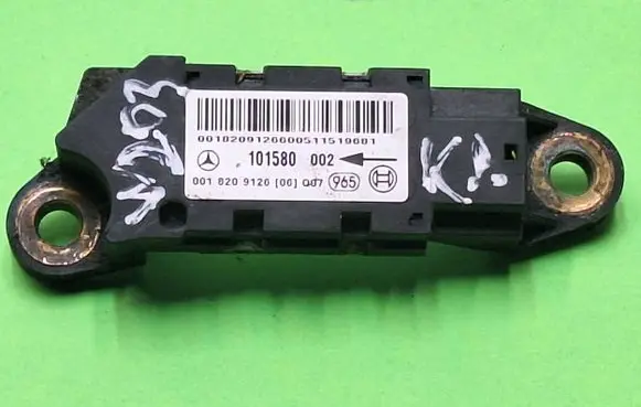 Mercedes-Benz C W203 Airbag deployment crash/impact sensor 0018209126 101580002