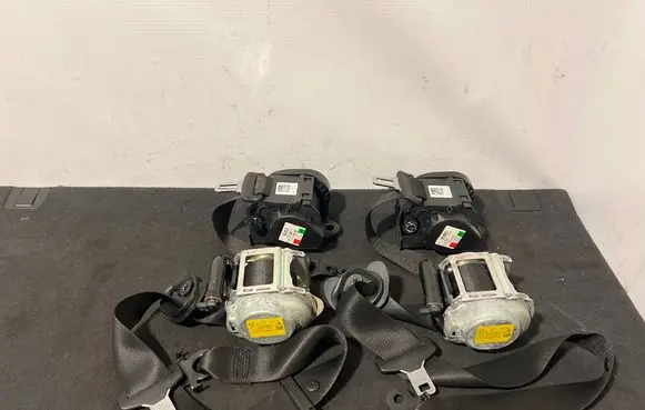 BMW 5 G30 G31 G38 Set of seat belts 7430068 7430067 7431234