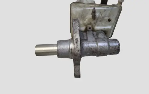Peugeot 5008 Master brake cylinder