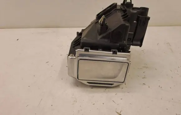 BMW X7 G07 Other interior part 6835478 18915310 6411683547802