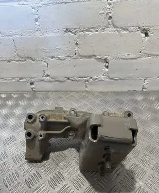 Iveco Daily 30.8 - 9 Engine mounting bracket 500376601