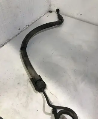 Volkswagen PASSAT B5.5 Engine coolant pipe/hose