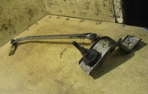 Volkswagen Transporter - Caravelle T4 Rear window wiper mechanism 41019405 2JUDURU
