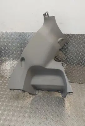 Toyota Sienna XL30 III (D)pillar trim (top) 6258008040