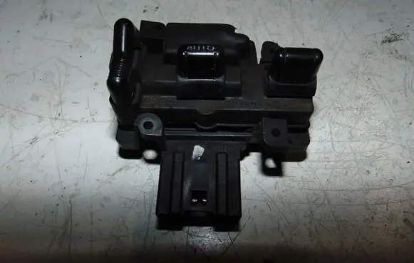 Honda Jazz Tailgate/trunk/boot open switch 